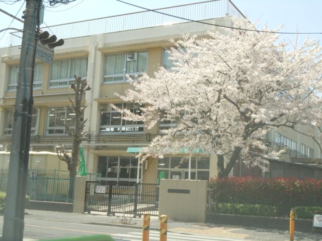 Primary school. Ward Takasago to elementary school (elementary school) 1200m