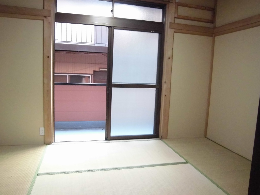 Living and room. Japanese-style room 6 quires