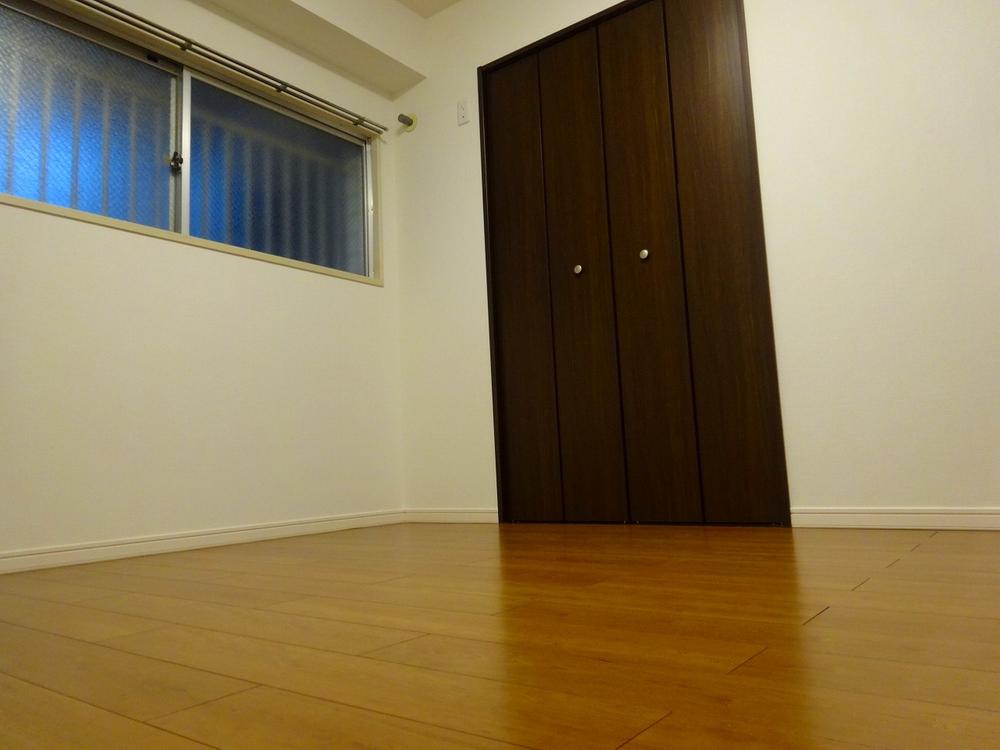 Non-living room. Renovated Flooring