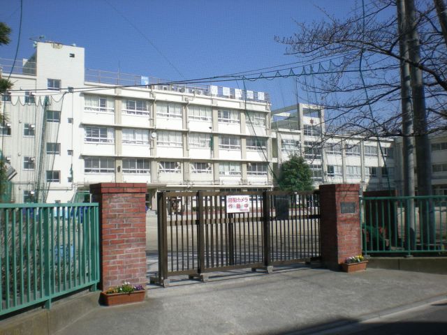 Junior high school. Municipal Futaba 320m up to junior high school (junior high school)