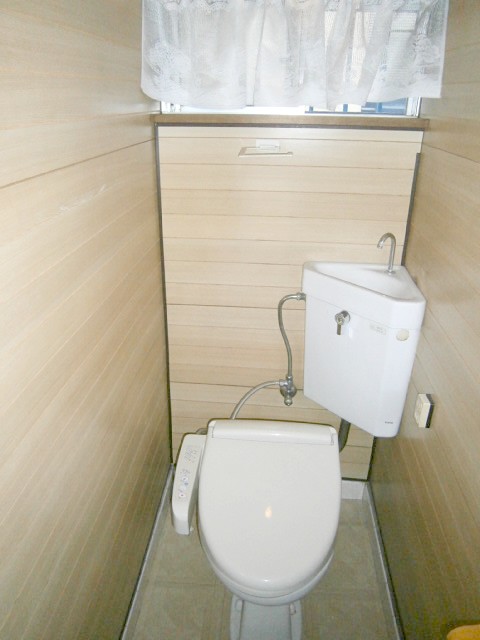 Toilet