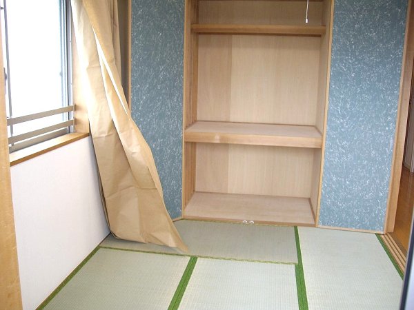 Other room space. Elegant a storage-rich Japanese-style room