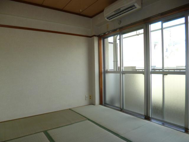 Living and room. Japanese-style room 1