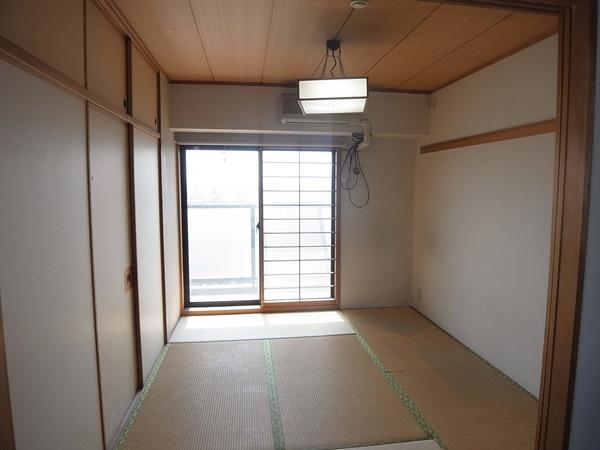 Non-living room. (Building in the same specification reference photograph)