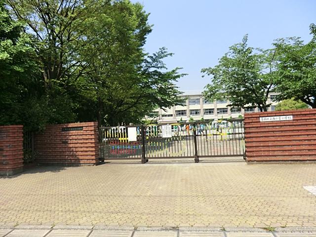 Primary school. 152m to Katsushika Tatsunishi Kosuge elementary school
