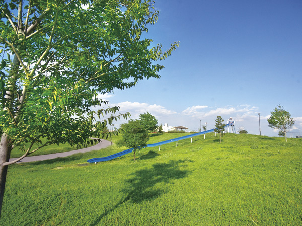 Surrounding environment. Higashitateishi parkland (about 1100m, A 14-minute walk)