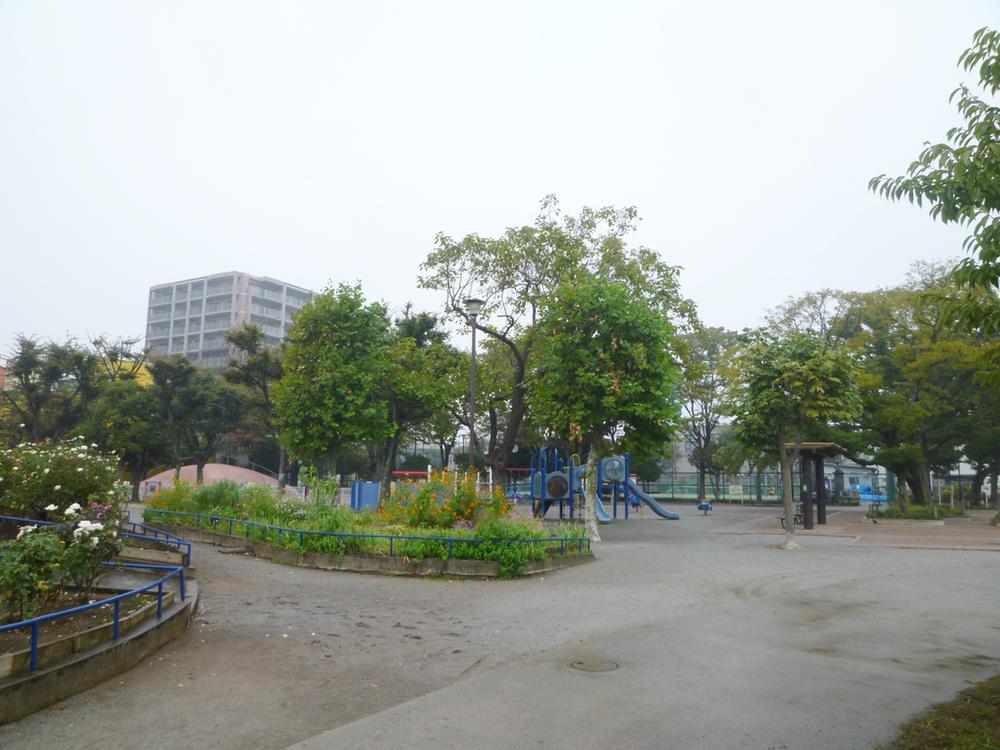 park. 300m until Shibue park