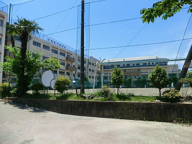 Junior high school. Togane Town, 850m up to junior high school