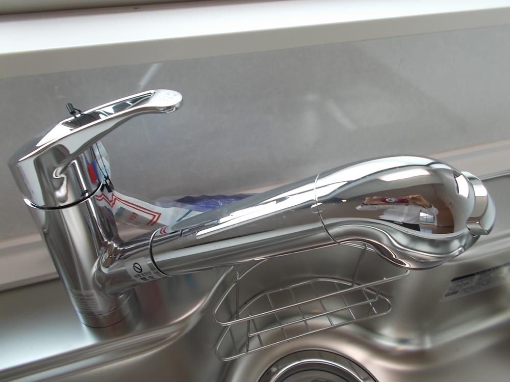 Kitchen. Drink a kitchen faucet beautiful water of the built-in water purifier