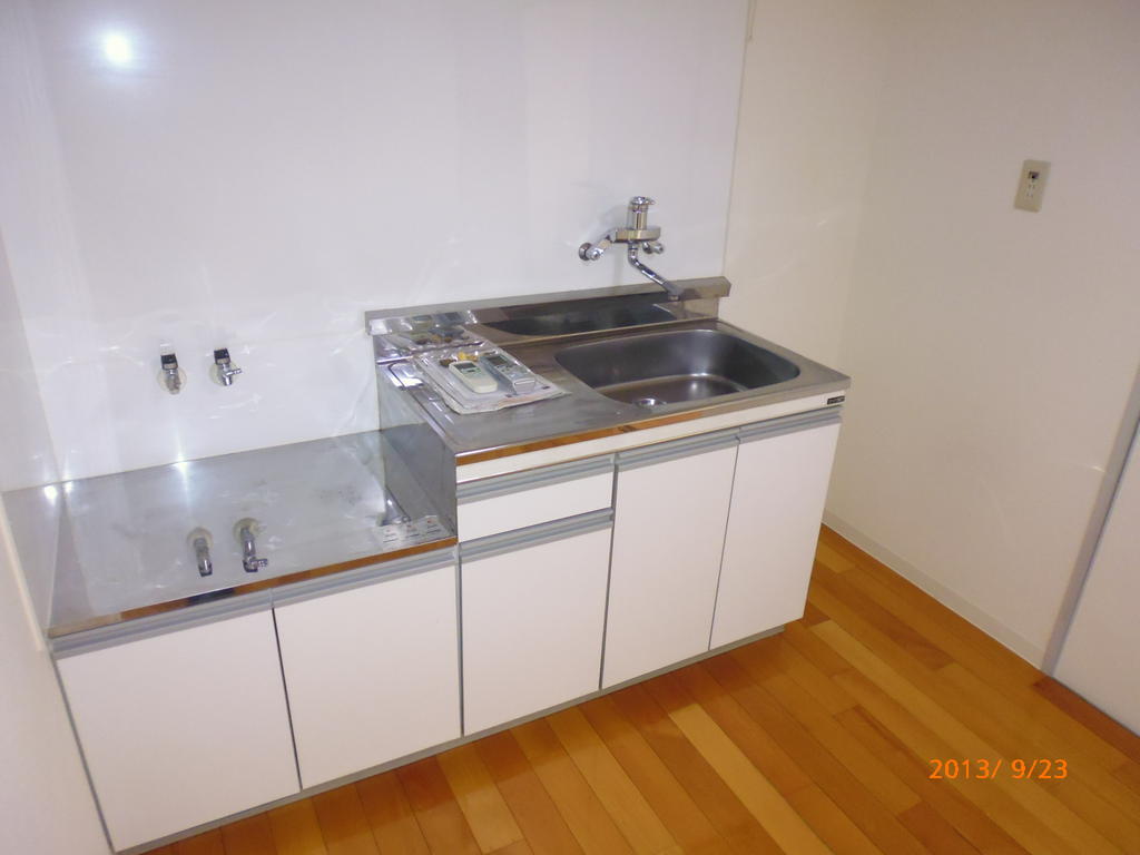 Kitchen. Gas stove can be installed Single lever type