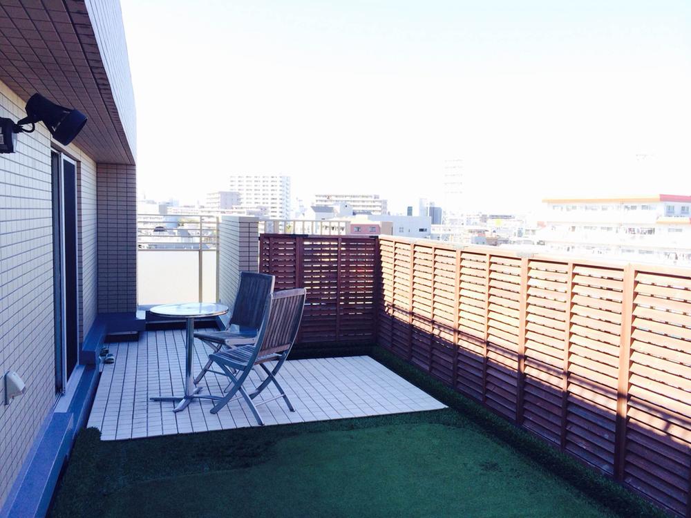 Balcony. Local (10 May 2013) Shooting. Roof balcony (26.21 square meters).