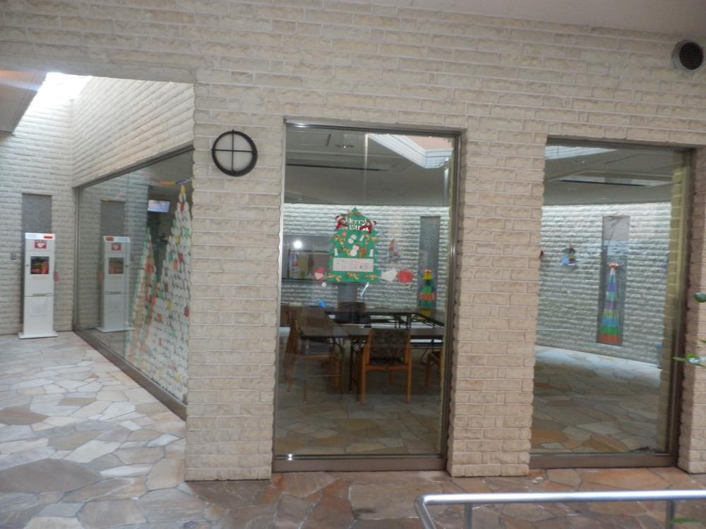 Other common areas. Common areas. Spacious meeting rooms.