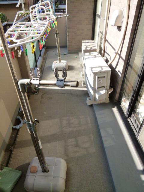 Balcony. Local (12 May 2013) Shooting