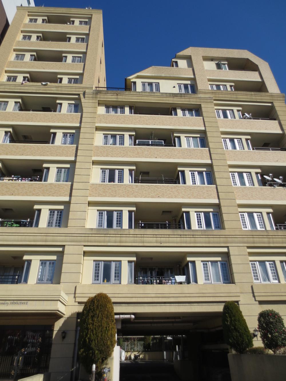 Local appearance photo. Local (12 May 2013) Shooting