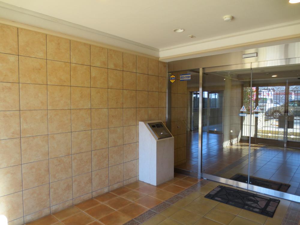 Entrance. Common areas (December 2013 shooting)