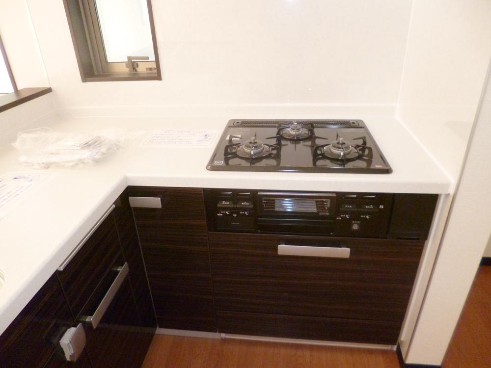 Kitchen. L Building