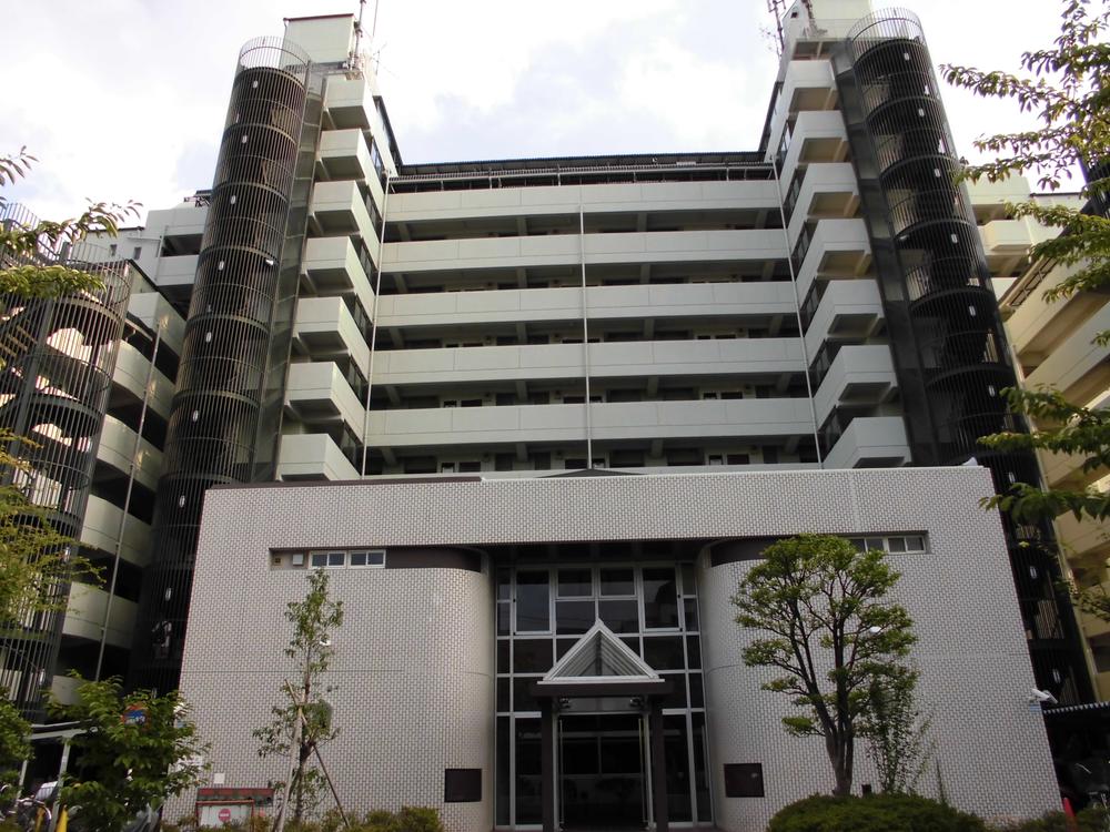 Local appearance photo. Local (11 May 2013) Shooting