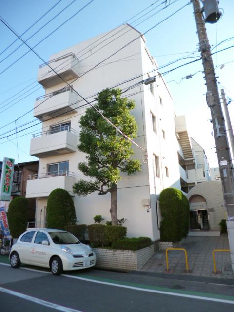 Local appearance photo. local