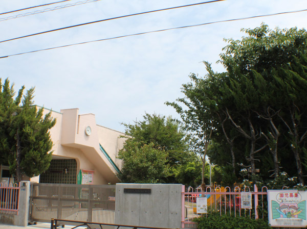 Surrounding environment. Municipal Kitasumiyoshi kindergarten (about 920m ・ A 12-minute walk)