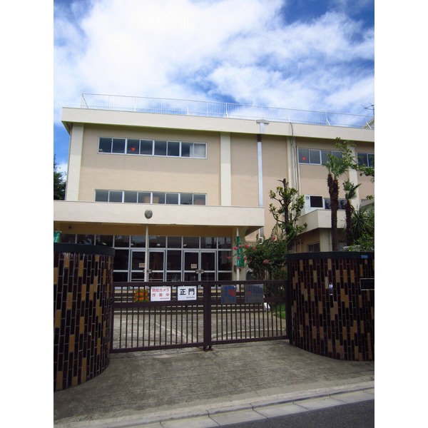 Primary school. 521m to Katsushika Ward Nakano stand elementary school (elementary school)