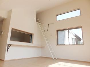 Living. Storage is also safe because I put also LDK loft a feeling of opening of the slope ceiling
