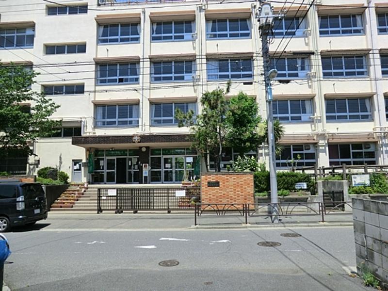 Junior high school. Togane Town, 795m up to junior high school