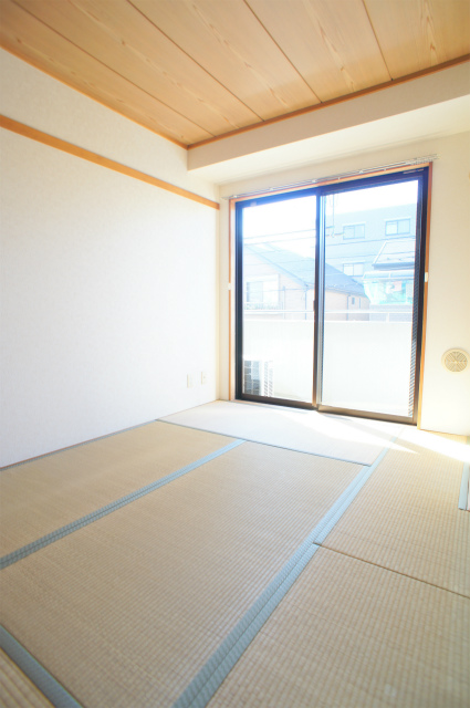 Living and room. Warm Japanese-style room