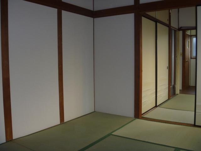 Living and room. Japanese-style room 6 quires