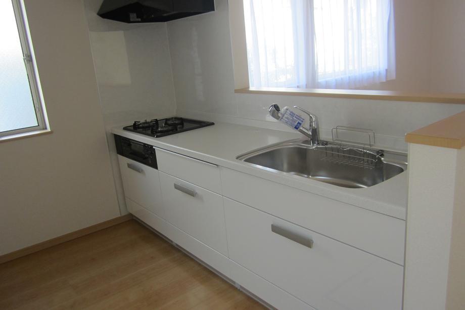 Same specifications photo (kitchen)