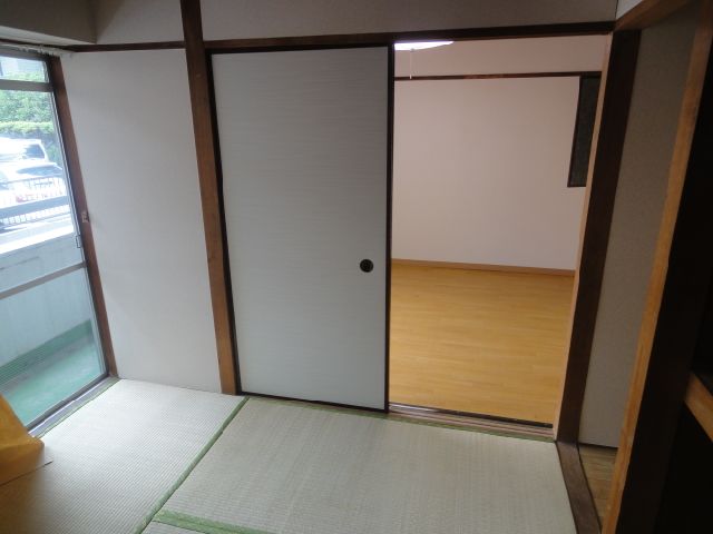 Living and room. Is a Japanese-style room