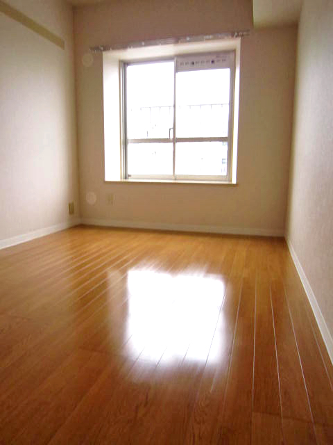 Other room space. Closet with Western-style