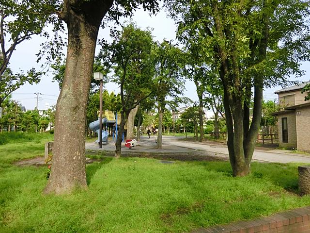 park. 100m to Iizuka park