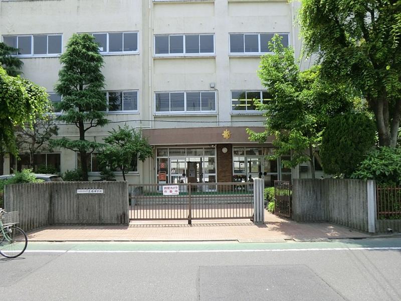 Junior high school. Tateishi 657m until junior high school