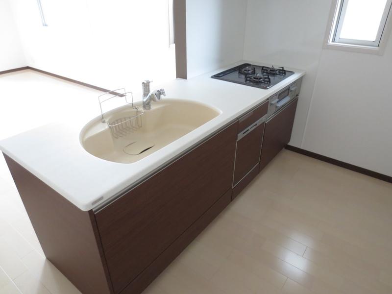 Kitchen. Fully equipped kitchen. Your family Let's cooking in Minna! A Building kitchen