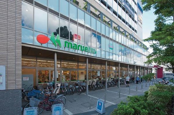 Supermarket. Maruetsu Kanamachi to the store 439m