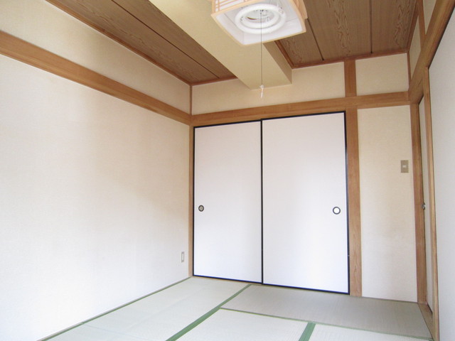 Other room space. 6 is a Pledge of Japanese-style room