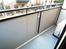 Other. There it is a corner room balcony