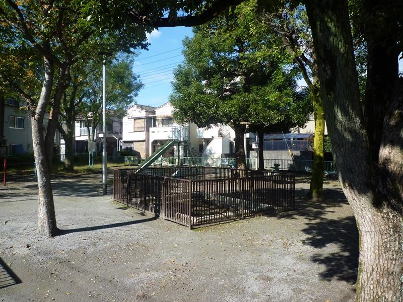 park. East Yotsugi Suwa children amusement to 250m