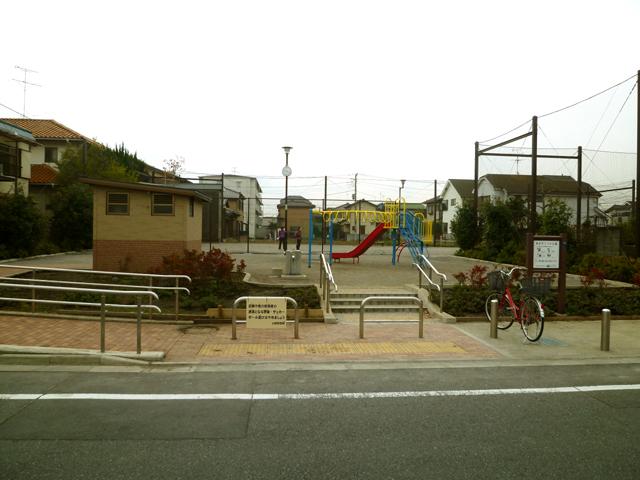 park. 350m until Nishimizumoto Kanda park