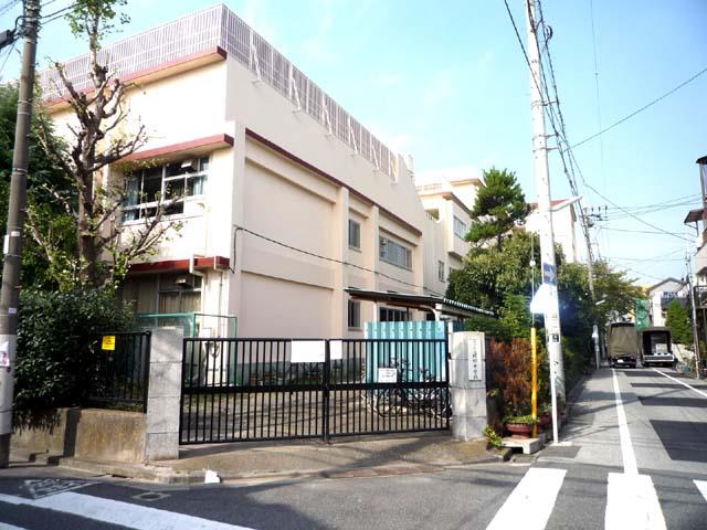 Junior high school. Horikiri 750m until junior high school