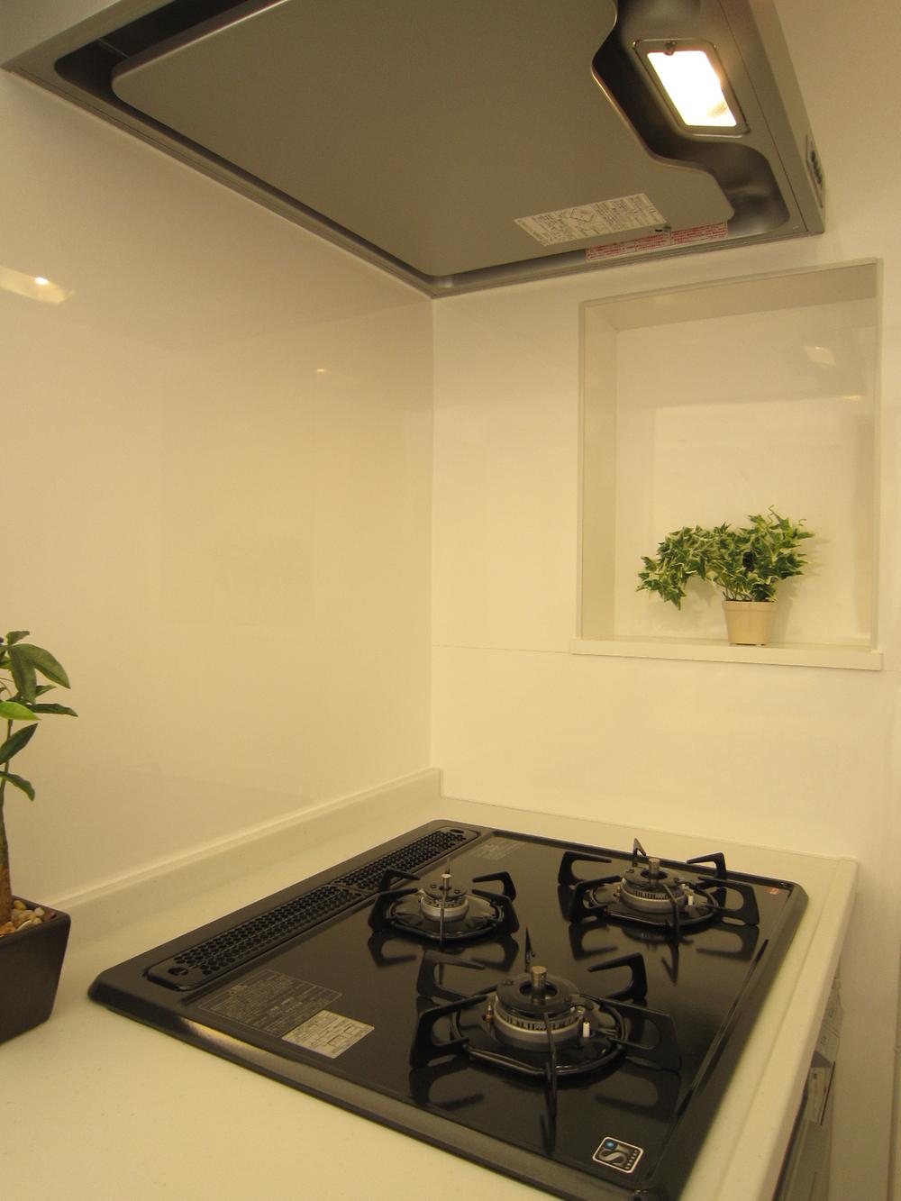 Kitchen. Indoor (12 May 2013) Shooting