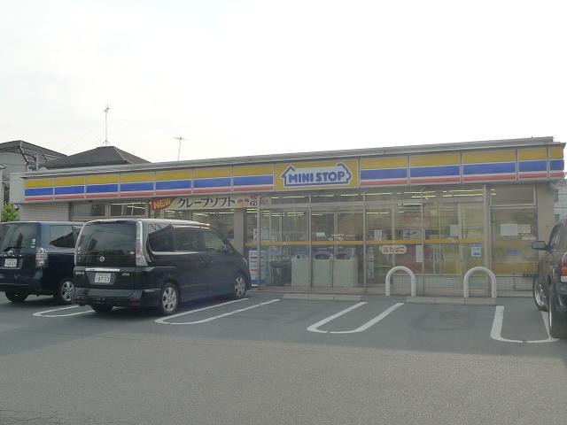 Convenience store. 180m until MINISTOP (convenience store)