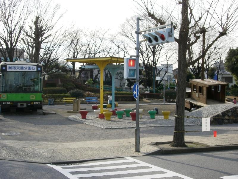 park. For 240m small children to ward Shinjuku traffic park, It is a facility where you can enjoy while learning the traffic rules. 
