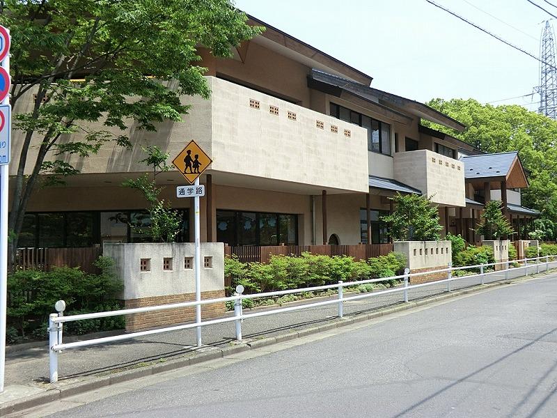 kindergarten ・ Nursery. Asunaro to kindergarten 815m