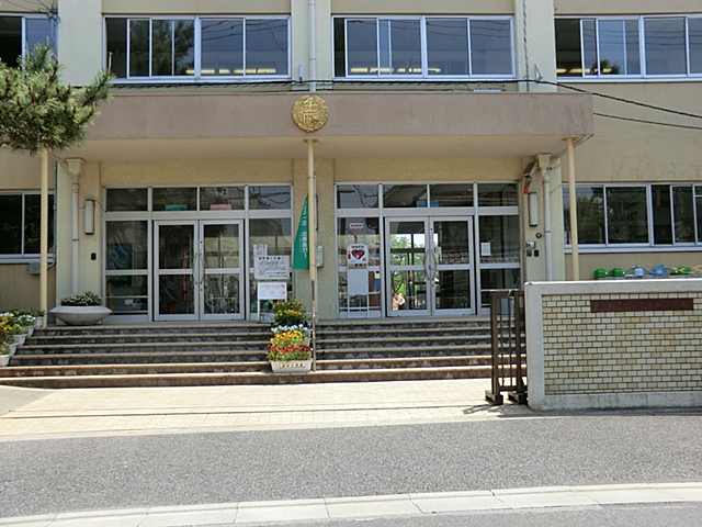 Primary school. Kanamachi 200m up to elementary school (elementary school)