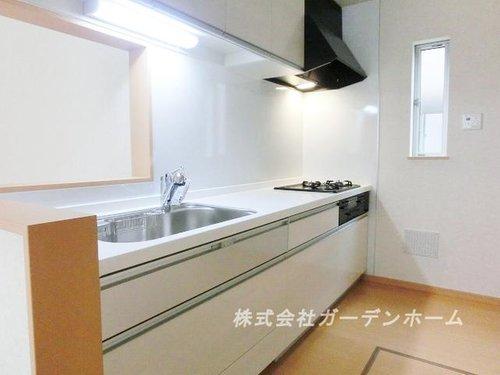 Model house photo. ■ "Kanamachi" station use & Mizumoto Park at close, It is a smile full of new mansion. Boast of living is, Whopping 19 Pledge. ■
