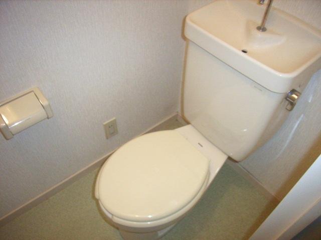 Toilet.  ☆ toilet ☆