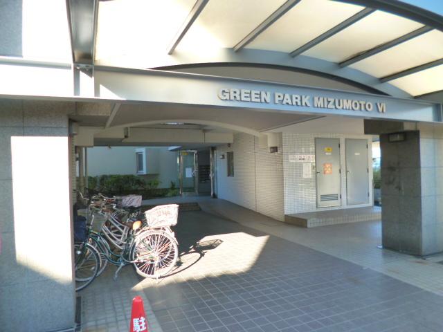 Entrance. Apartment with a long-term repair plan