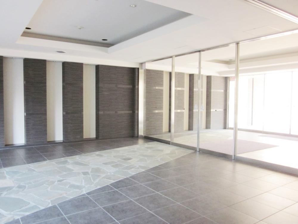 Entrance. Entrance hall