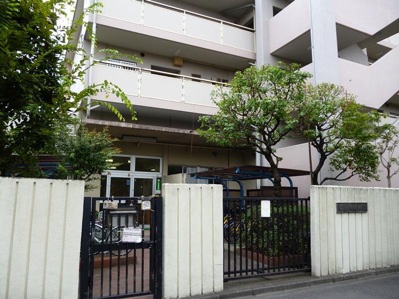 kindergarten ・ Nursery. 280m to the Hakucho Minami nursery